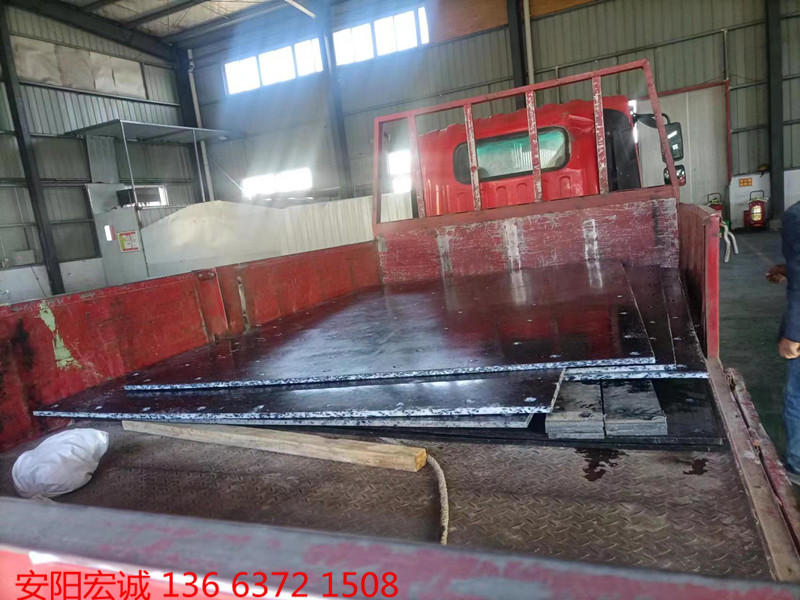 安陽(yáng)宏誠(chéng): 自卸車(chē)車(chē)底滑板-高密度聚乙烯板