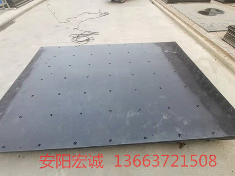 安陽(yáng)宏誠(chéng)：安裝自卸車(chē)車(chē)底滑板-高分子聚乙烯板